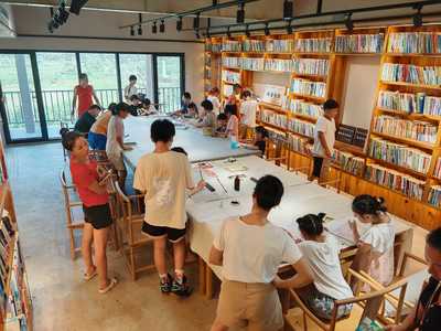 書寫未來，童心書韻——洪開橋村緣溪書院舉辦文化藝術交流活動